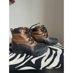 Bass kids hiking boots, size 2